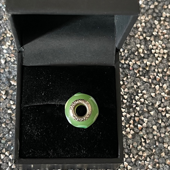 AUTHENTIC PANDORA #790656 GREEN WITH LIME HEARTS MURANO GLASS BEAD BRAND NEW F/S - Picture 4 of 4